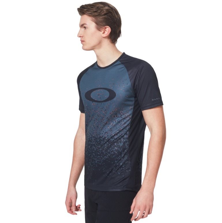 Oakley Mountainbike Ss Tech Tee - Grey Pixel Print Medium Fietsshirt en Jack - Reisartikelen-nl