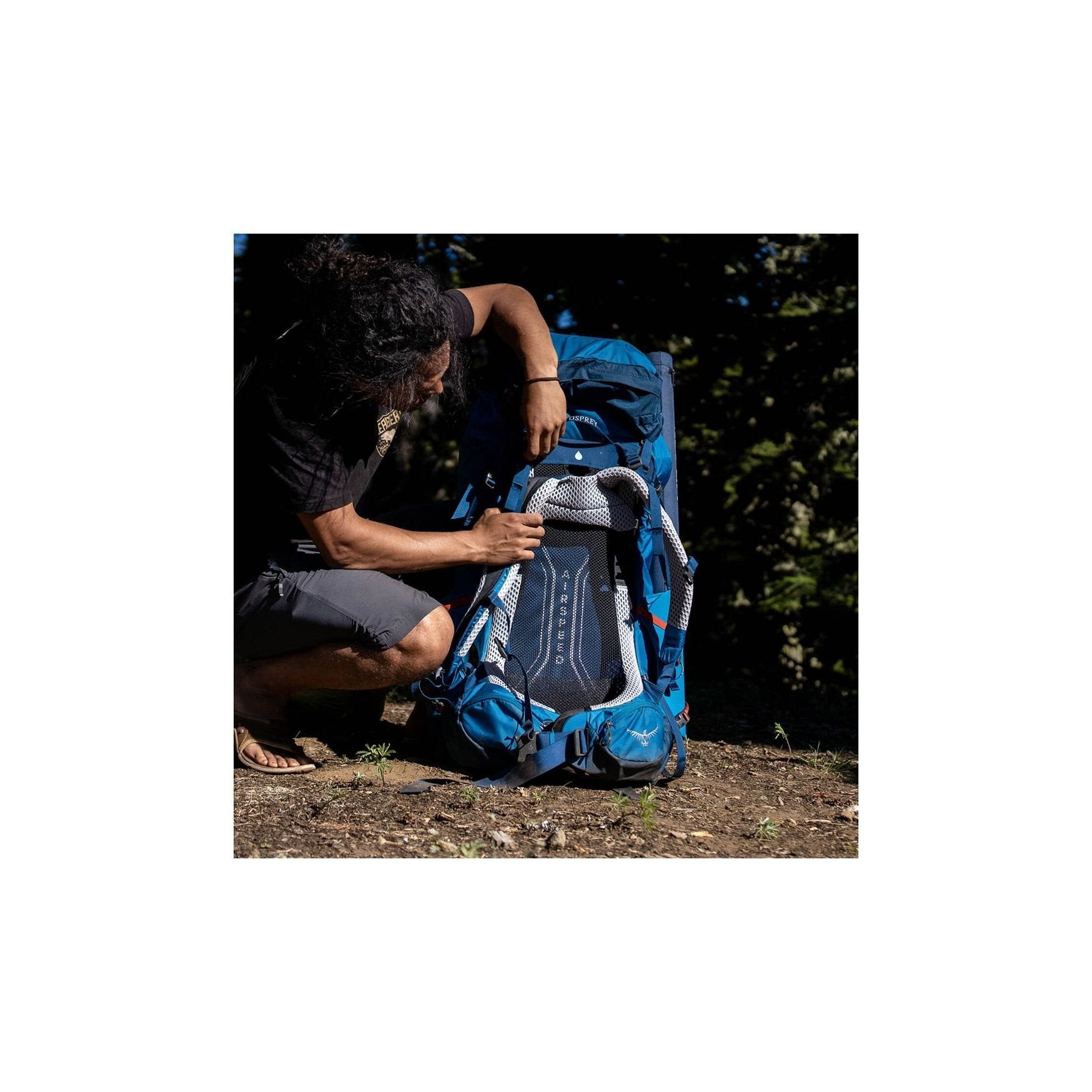 Osprey Atmos AG LT - 65L - Night Shift/Scoria Blue - S/M Backpack - Reisartikelen-nl