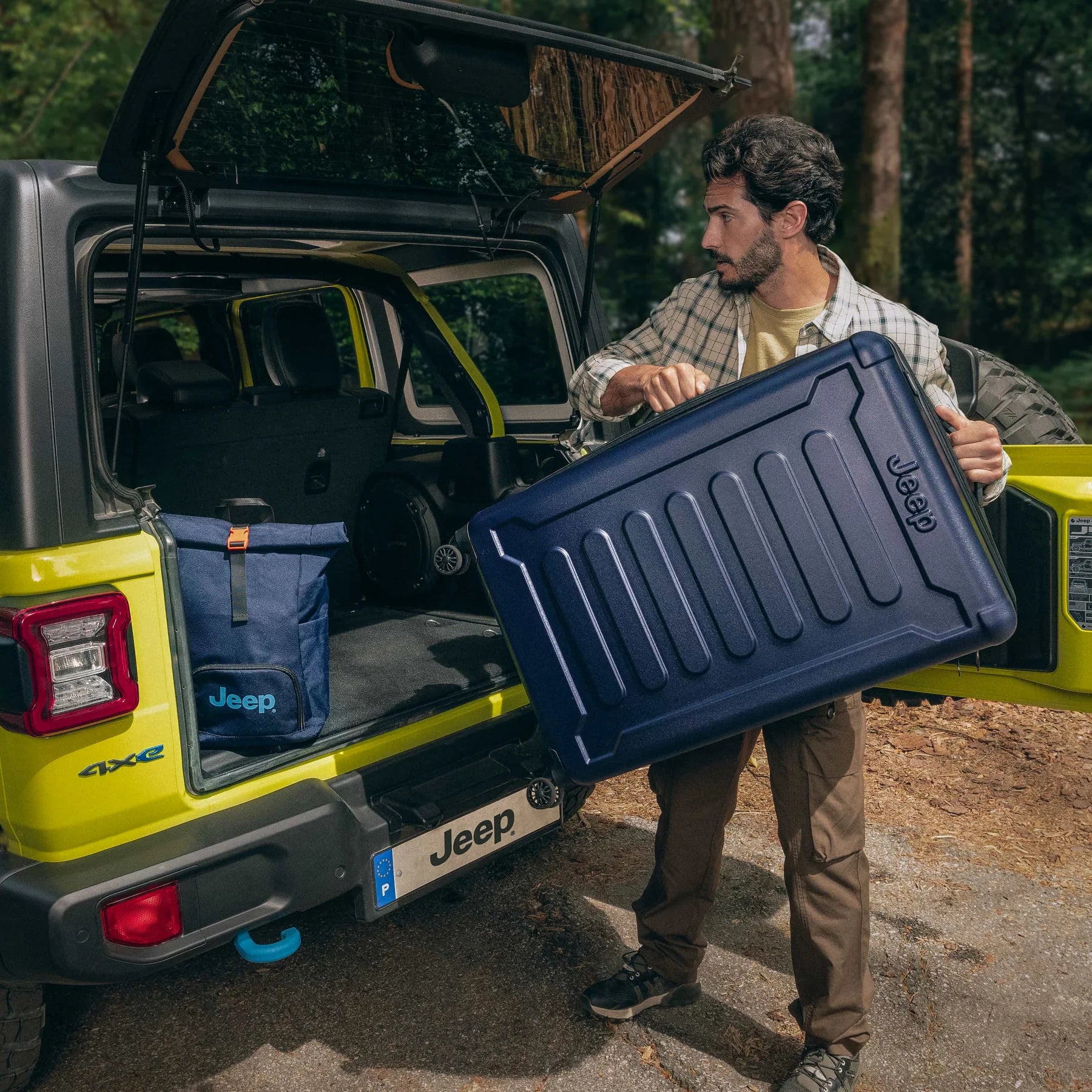 Jeep Hardcase Koffer - JHOO4C - Uitbreidbaar - 130L - Petcoat Navy Ruimbagage Koffer - Reisartikelen-nl