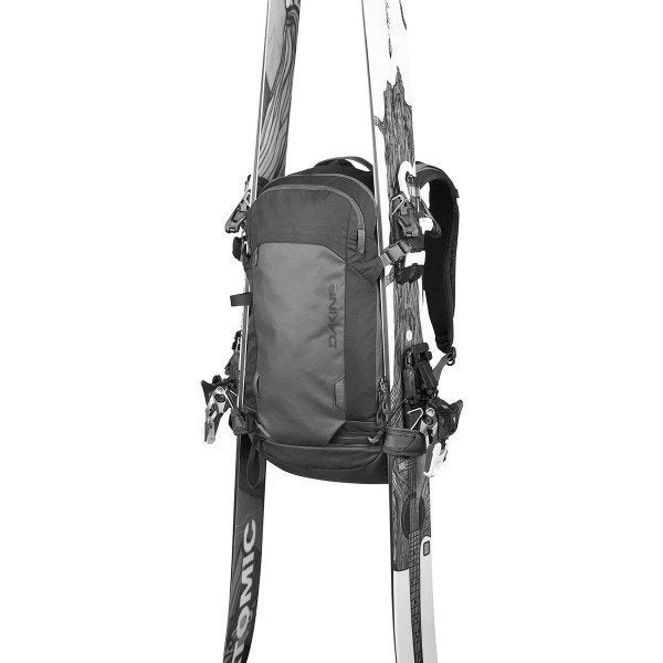 Dakine Poacher - 22L - Black Wintersportrugzak - Reisartikelen-nl